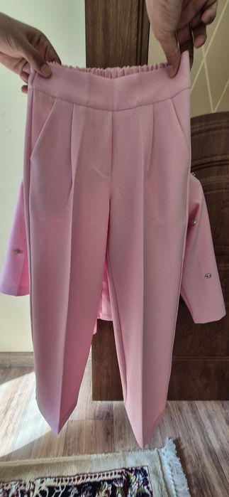 Костюм нарядный для девочки