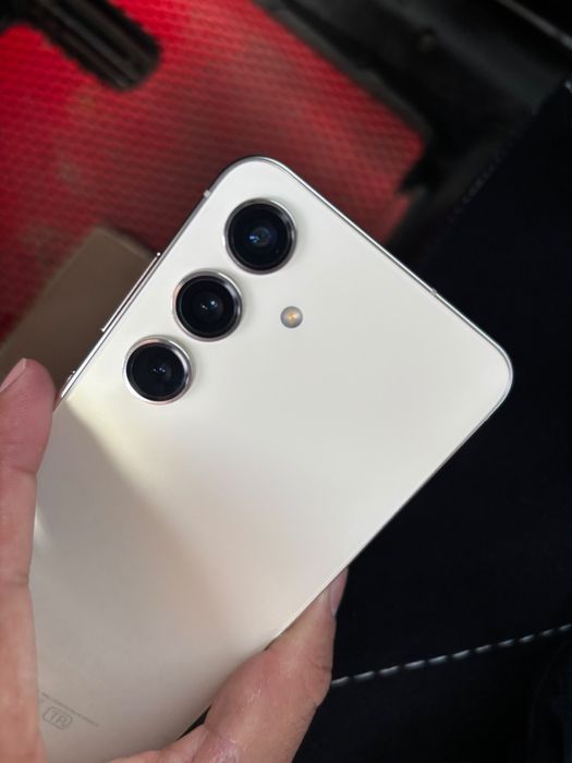 Samsung s24 продам