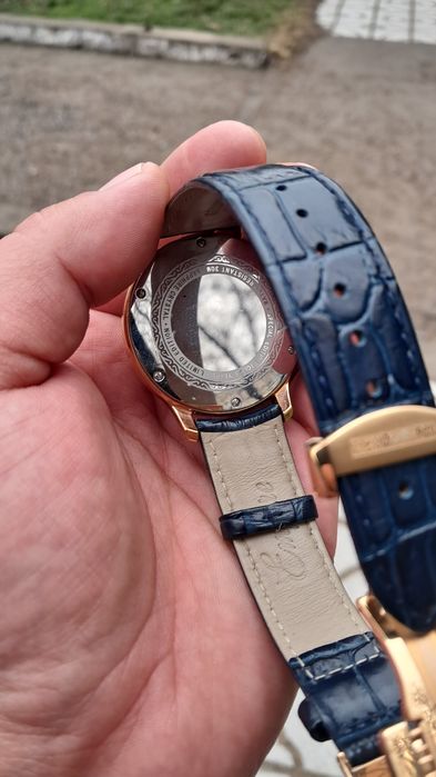 Наручные часы от Emperio