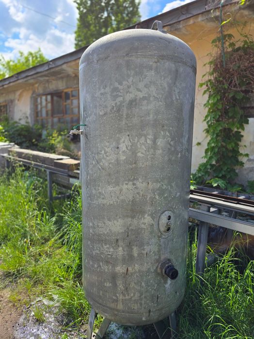 Rezervor / Butelie aer comprimat 1000L GALVANIZATĂ verticală (11 BAR)