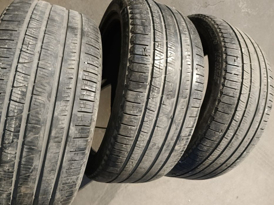 Шины летние 275/40R22