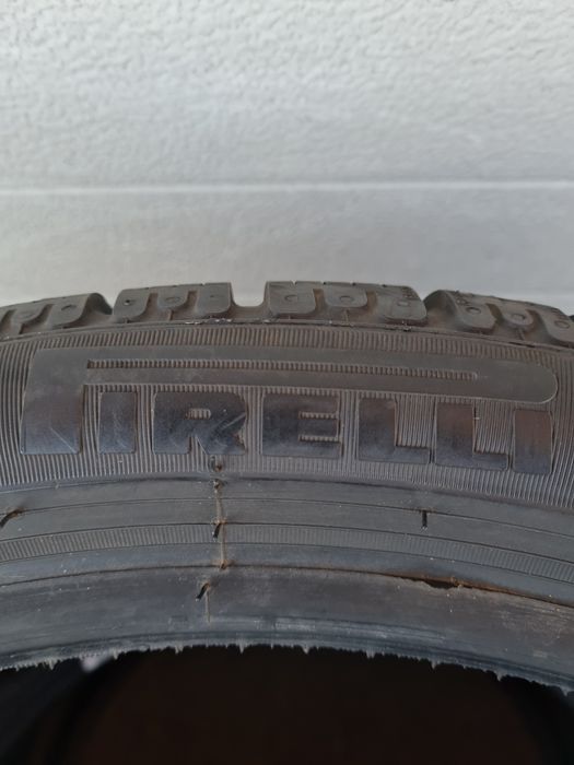 Зимни гуми 2 броя PIRELI SottoZero 295 30 R20 дот 4017