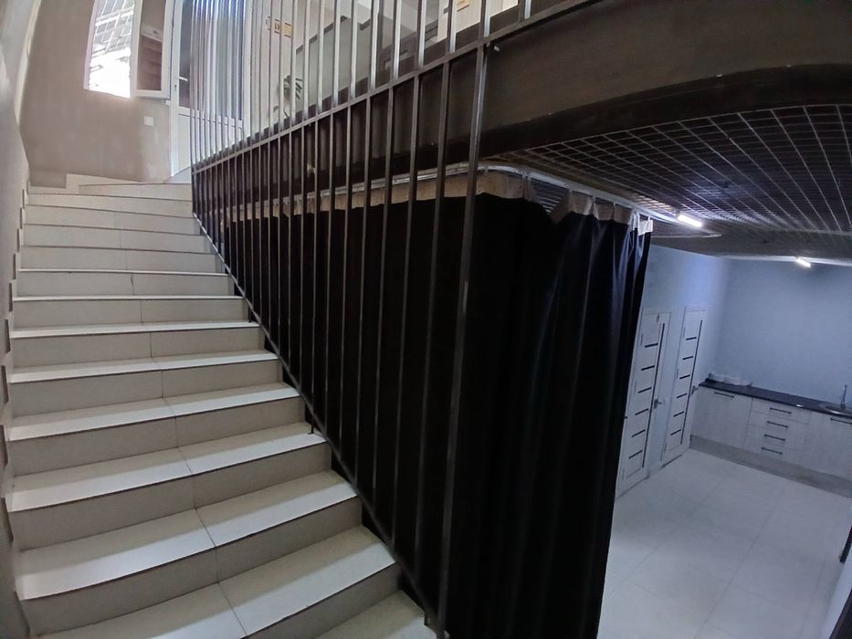 Аренда под офис С Мебелью 65м2 Метро Бодомзор ! Б/Ц 900у.е