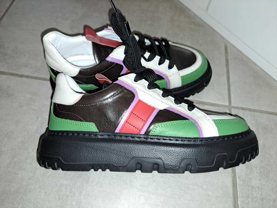 Дамски спортно-елегантни обувки, сникърси.