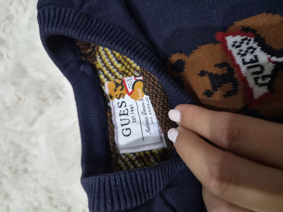 Блуза Guess и дънки Хм за момче