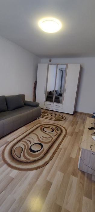 Garsoniera de închiriat