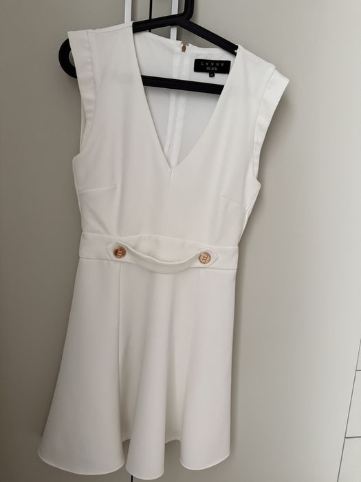 Lynne рокли черна и бяла