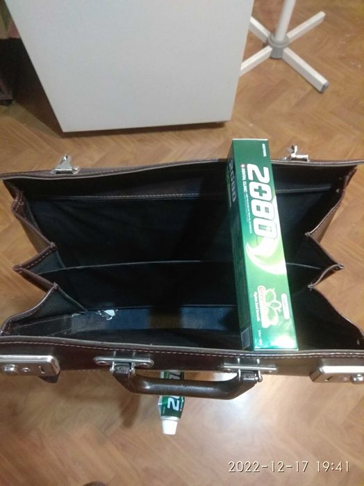 Портфель ( Сумка) для аспиранта. могу обменять .