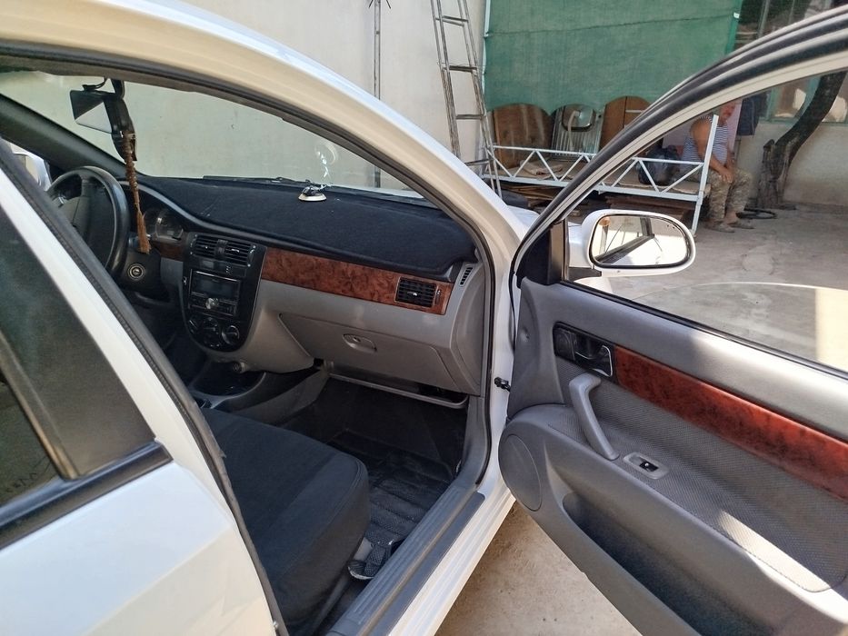 lacetti 1.8 2011 г.
