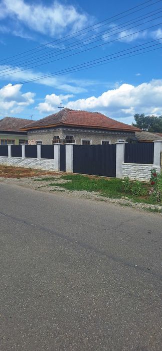 Casă de vânzare- Brancoveni olt- preț neg.