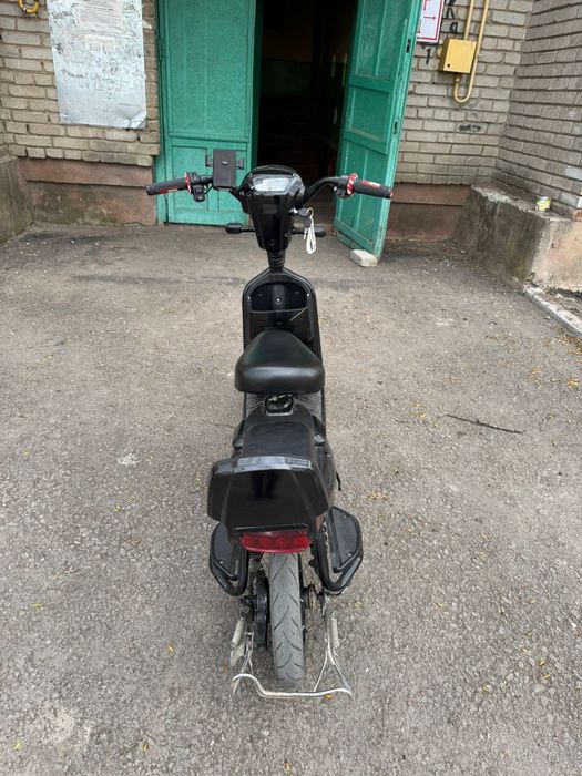 Электроскутер в рабочем состоянии