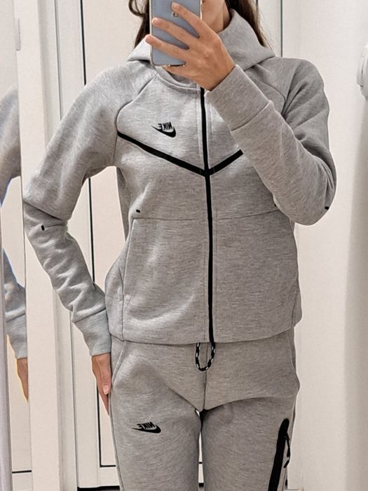 Nike дамски спортен комплект