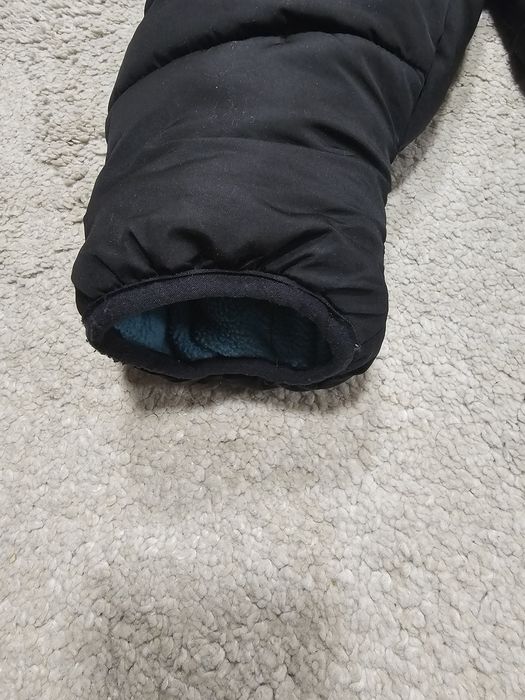 Combinezon  iarna DKNY pentru bebe 9-12 luni