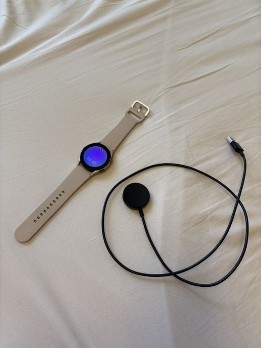 Часы Samsung  galaxy watch 4