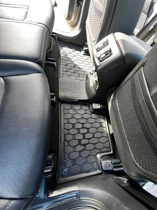 Автоковрики на  Kia Sorento