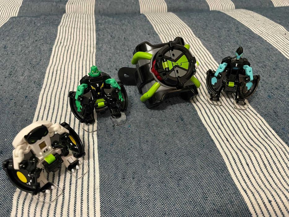 Ben10 Ceas OMNITRIX lansator si 4 figurine de lupta
