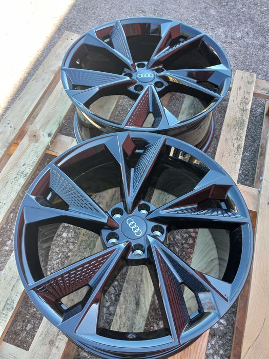 19"Audi Rs 8.5ж ет29 А4 А5 А6 А7 А8 Q3 Q5 Piano Black  Чисто Нови