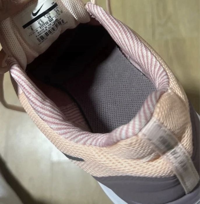 Adidasi nike de dama