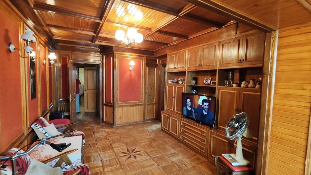 Продается 4/6/9 124м2 в Максим Горький, ор-р: Светлана