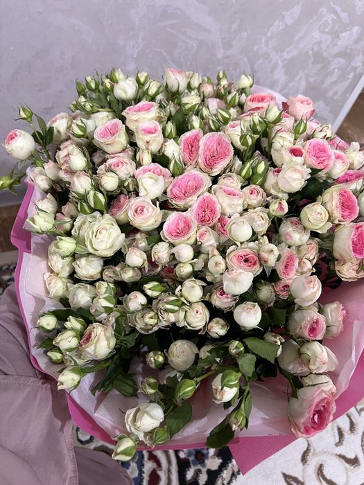 Продам букет из кустовых роз