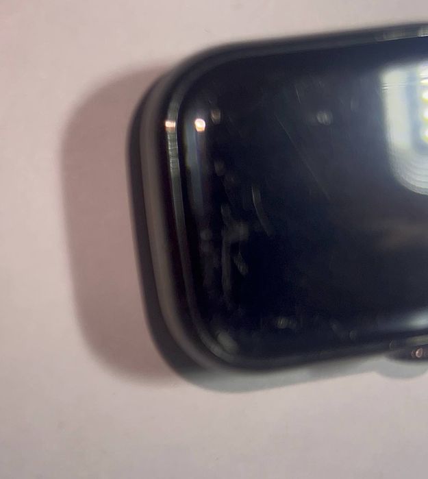 SW 17 Smart Wach 7  
Holati ideal 
Aybi-ekrani qirilgan
Soat+k