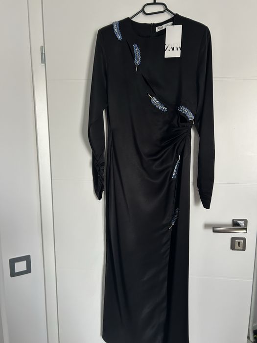 Rochie eleganta, neagra, Zara, cu aplicatii/ pietre, marimea M,