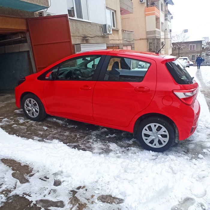 Продавам Тойота Ярис 2019 г