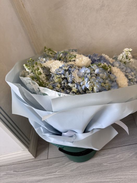 Цветы свежие с упаковкой