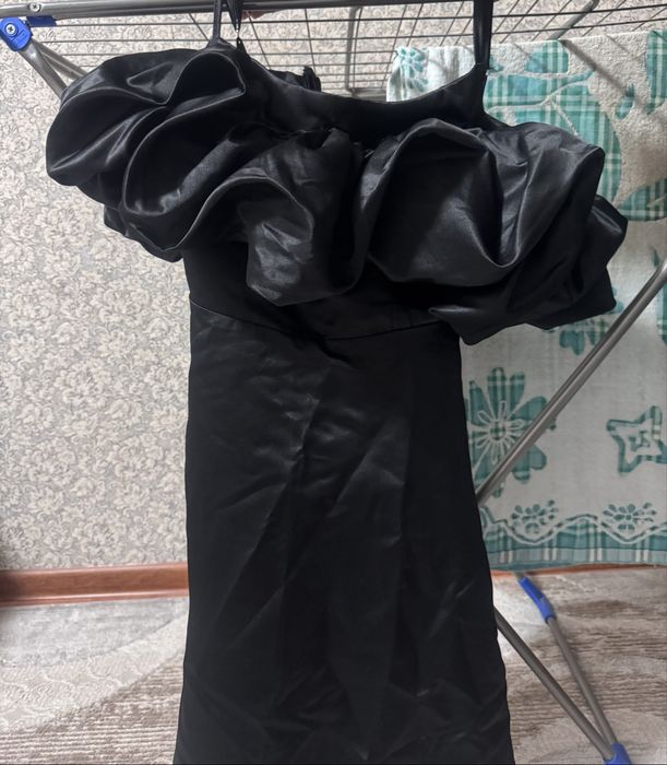 вечернее черное платье