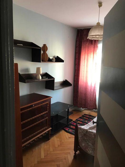 dau in chirie apartament 3 camere