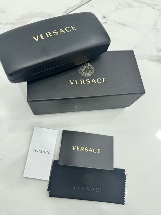 Нови очила Versace