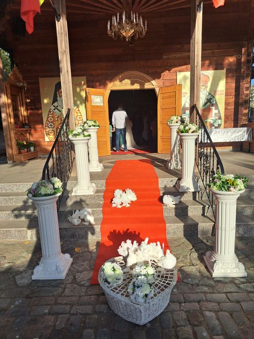 Porumbei albi nuntă Brăila.  Arene romane. Stâlpișori nuntă