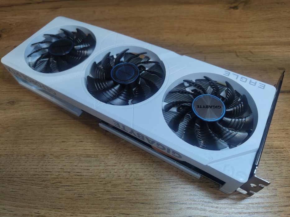 Видеокарта Gigabyte GeForce RTX 4060 EAGLE OC ICE 8G