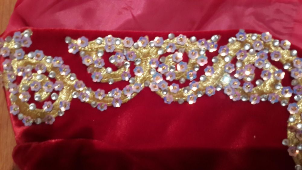 Продам национальный костюм для девочки