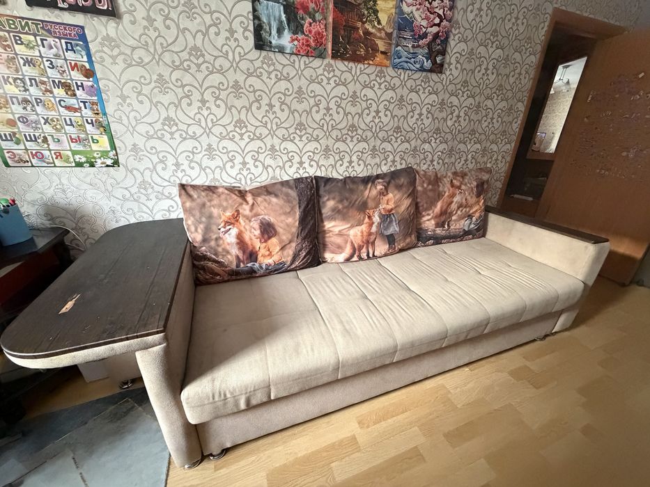 Продам диван срочно