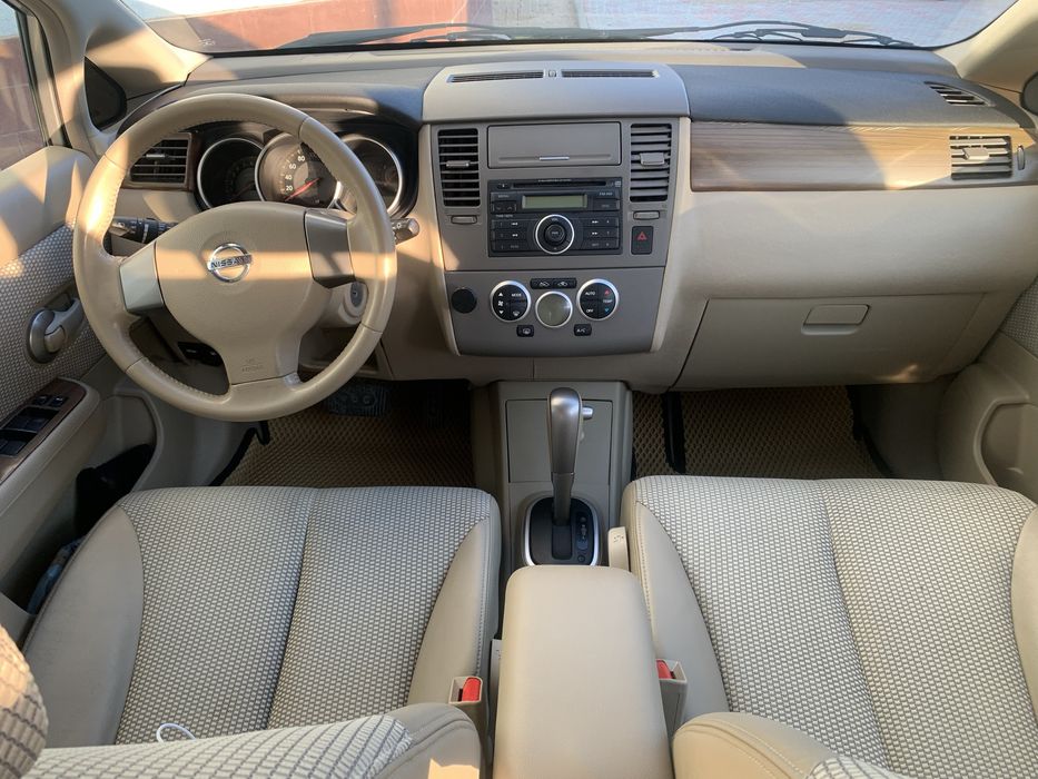 Продам ниссан тиида