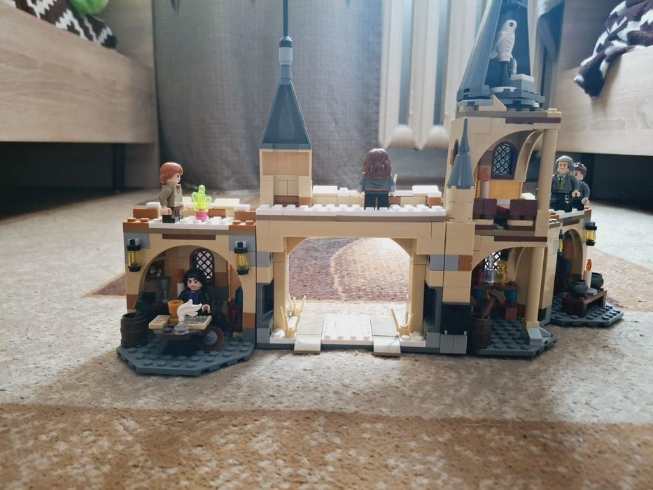 Продам лего хогварць