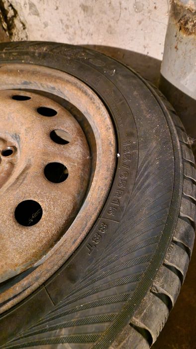 Зимни гуми с джанти за форд