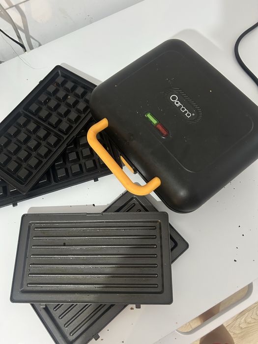 Продам вафельницу 3в1