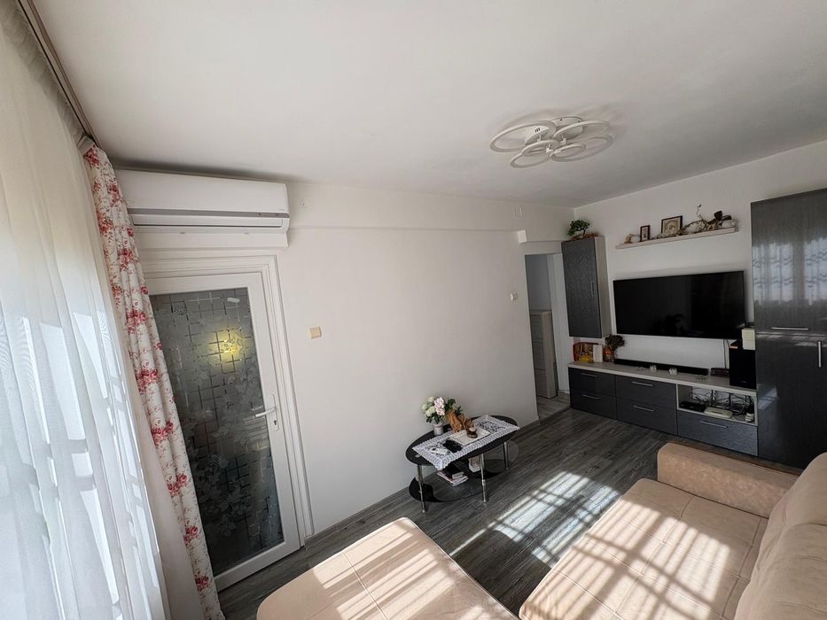 Vând apartament 2 camere