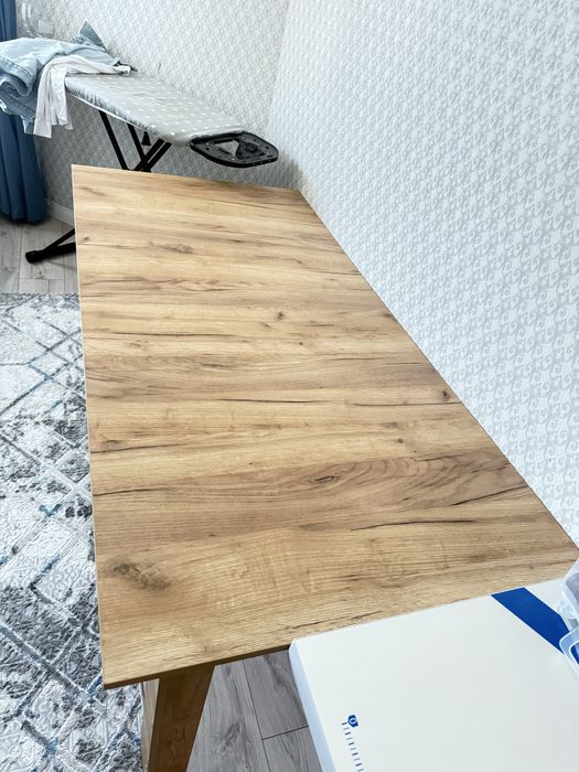 Продам кухонный стол