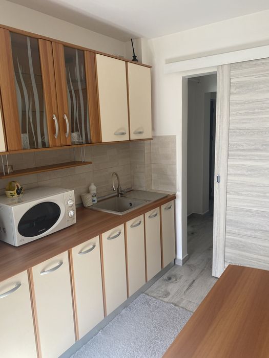 Inchiriez apartament 2 camere, etaj1