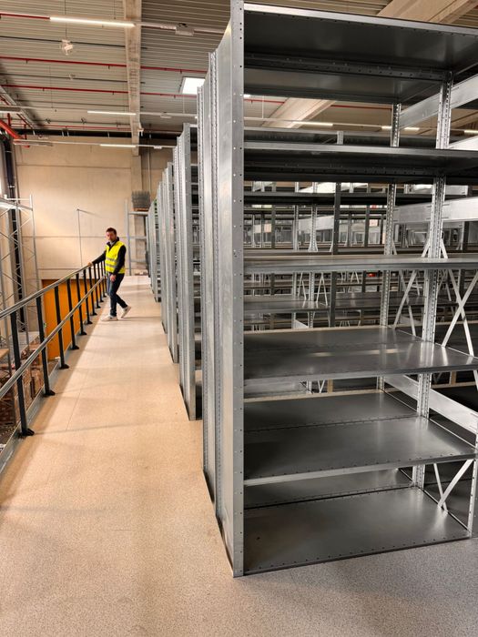 Rafturi metalice zincate