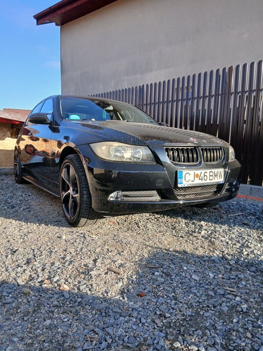 De vânzare BMW SERIA 3 E90 320I  preț  3200 . neg
