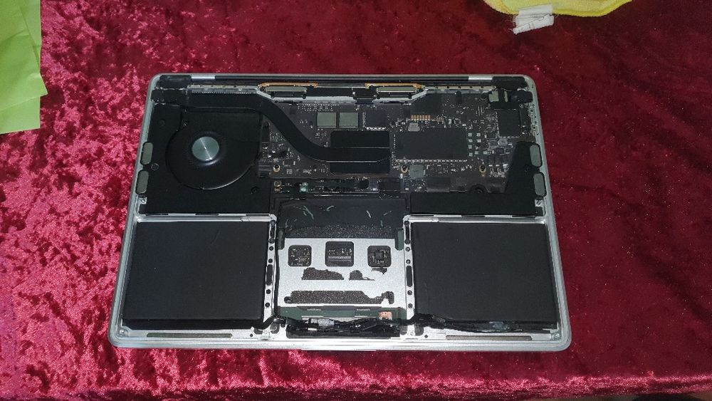 Vand/Dezmembrez Macbook M1 2020 A2338