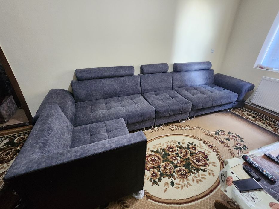 Диван уголок и двухспальный кравать