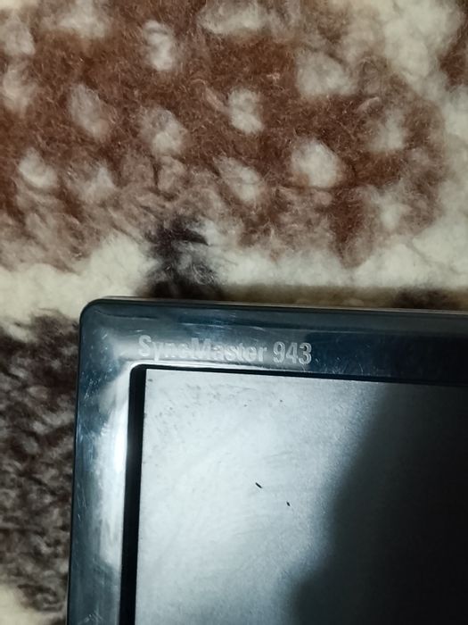 монитор Samsung      .