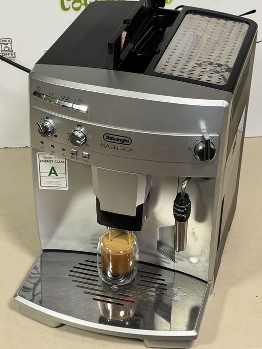 Кафемашина кафе автомат delonghi magnifica с гаранция