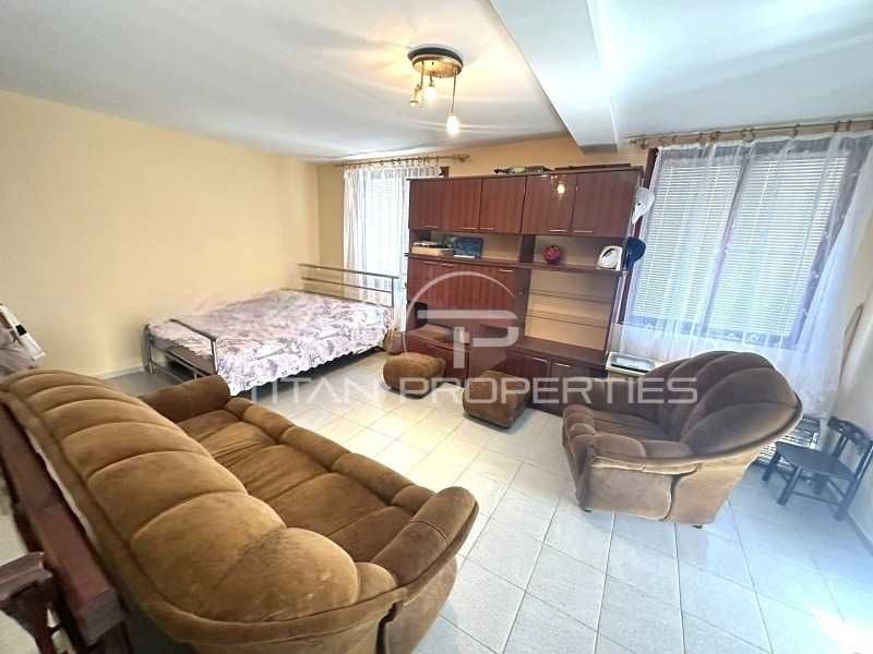 Продава се Къща в Пловдив, Център - 68 кв.м за 1148 €/кв.м - Снимка #2