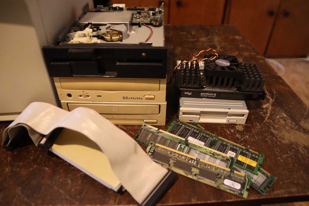 Ретро компютър Intel Pentium 3